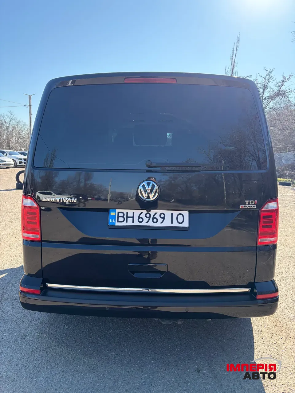 Volkswagen Multivan - фото 5