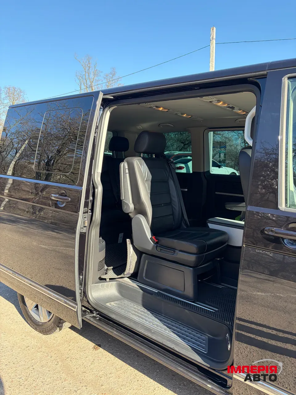 Volkswagen Multivan - фото 16