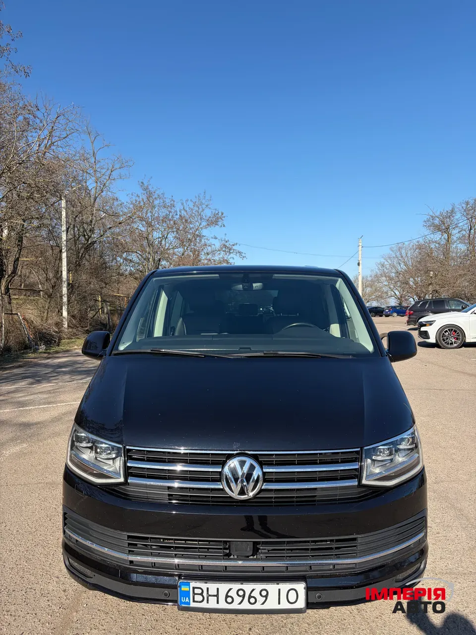 Volkswagen Multivan - фото 2