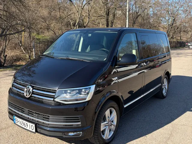 Volkswagen Multivan - фото 1