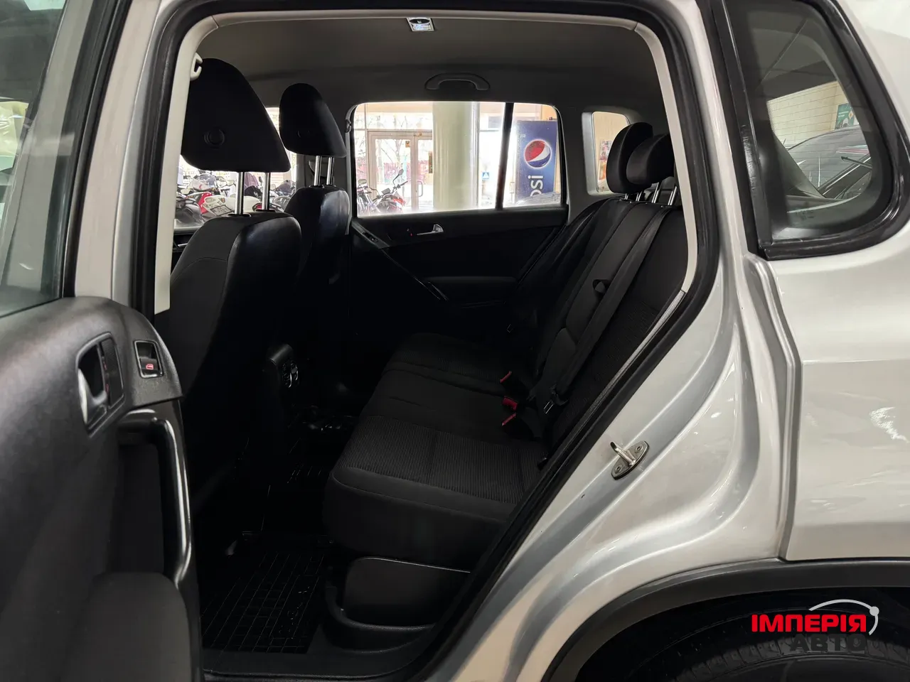 Volkswagen Tiguan - фото 7