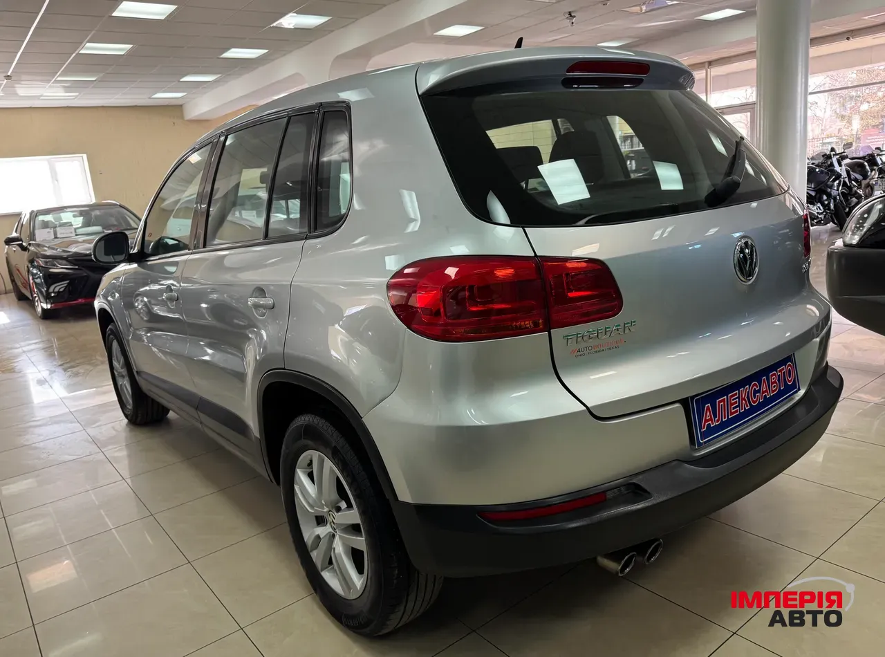 Volkswagen Tiguan - фото 2