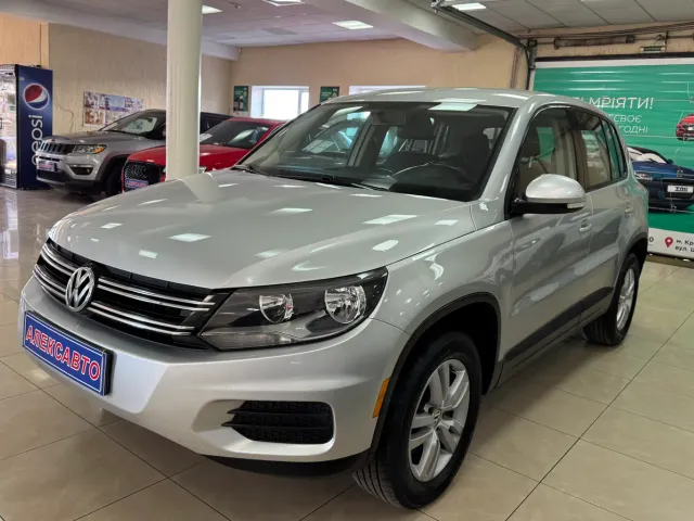 Volkswagen Tiguan - фото 1