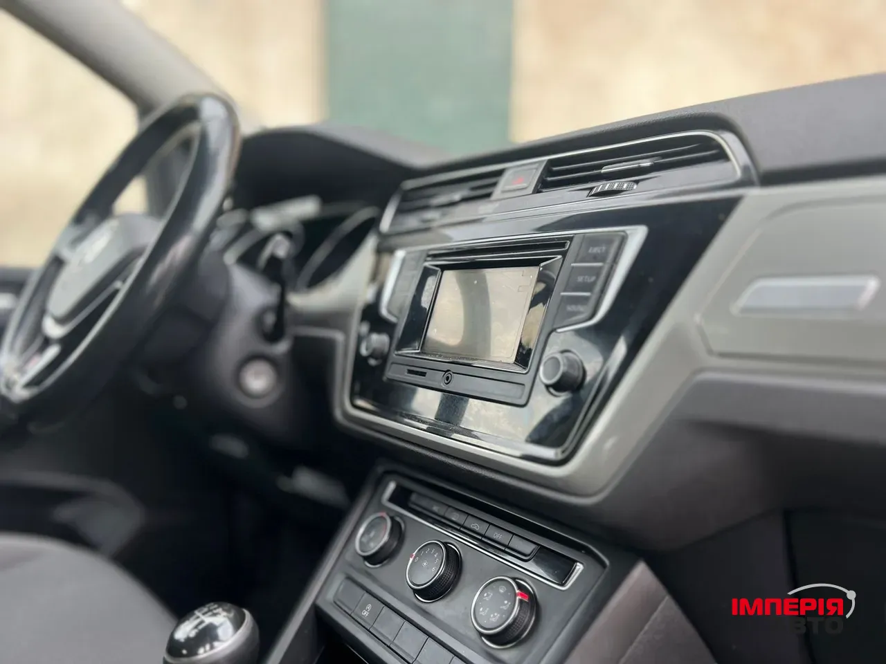 Volkswagen Touran - фото 10