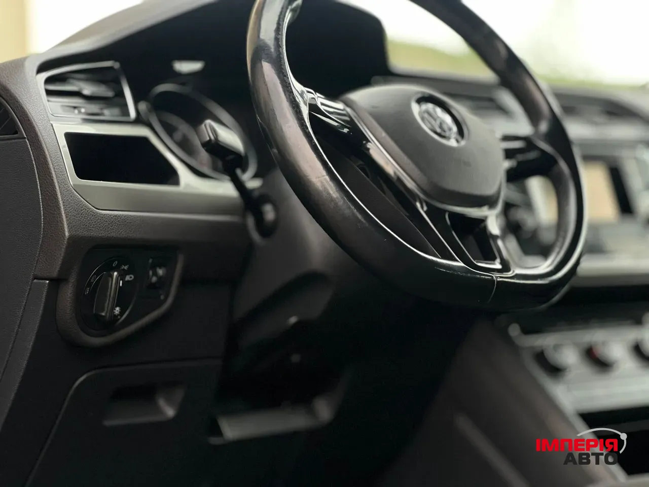 Volkswagen Touran - фото 16