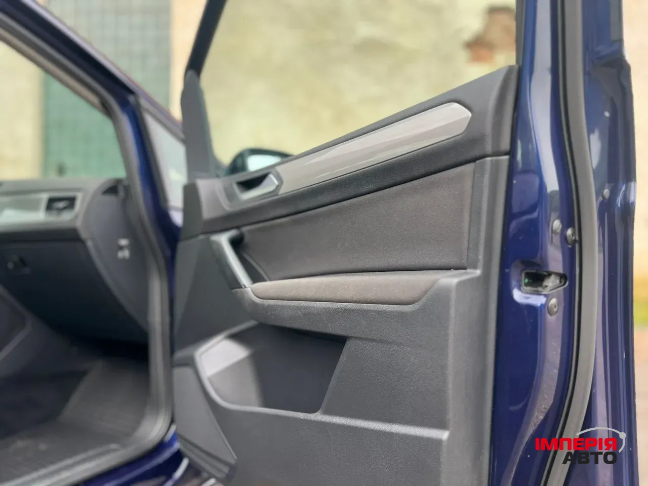 Volkswagen Touran - фото 6