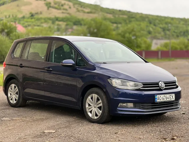 Volkswagen Touran - фото 5