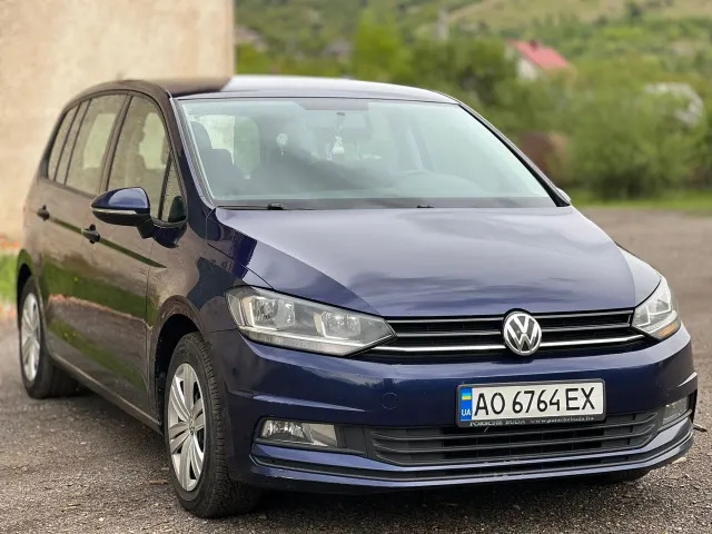 Volkswagen Touran - фото 4