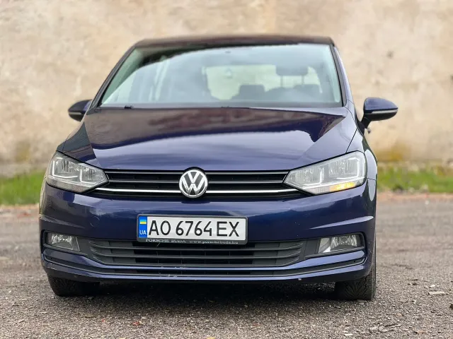 Volkswagen Touran - фото 2