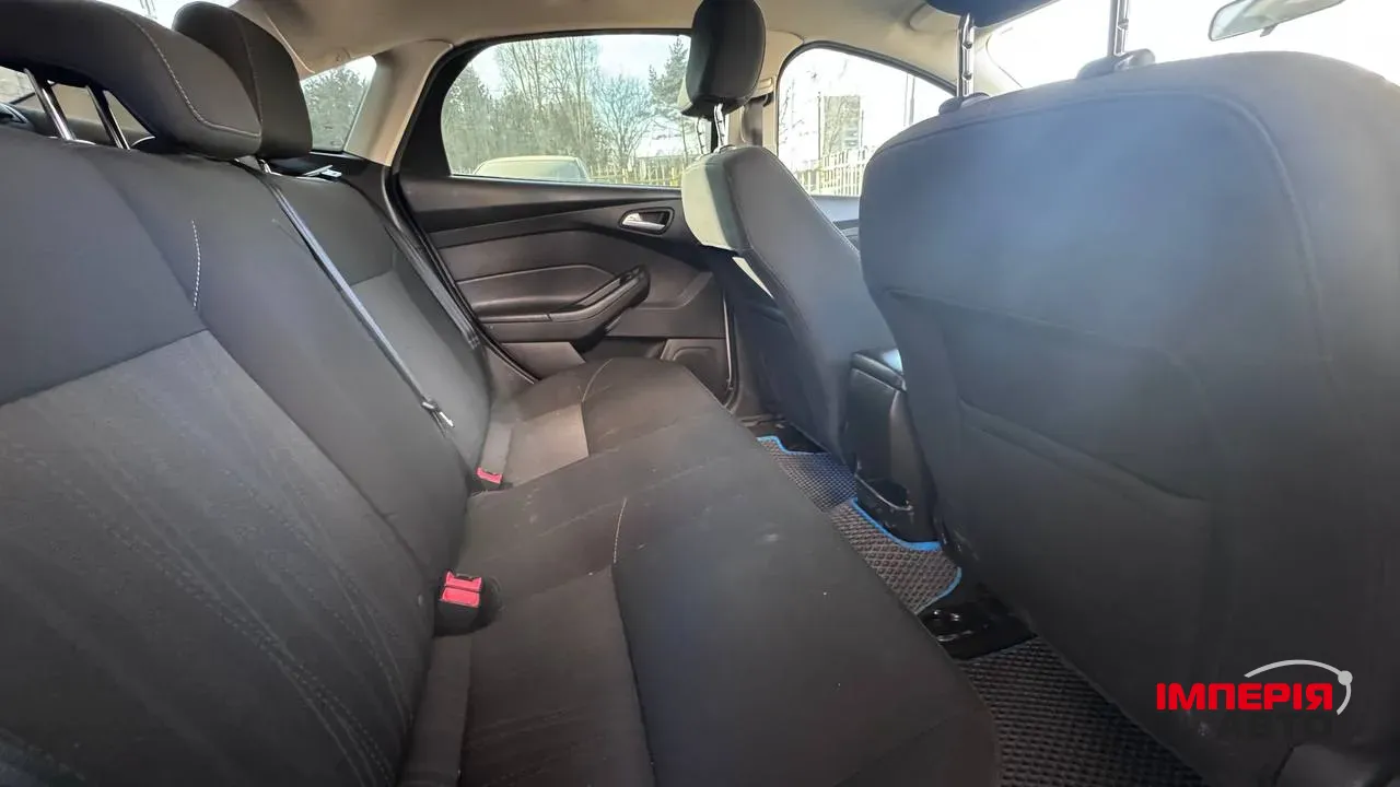 Ford Focus - фото 3