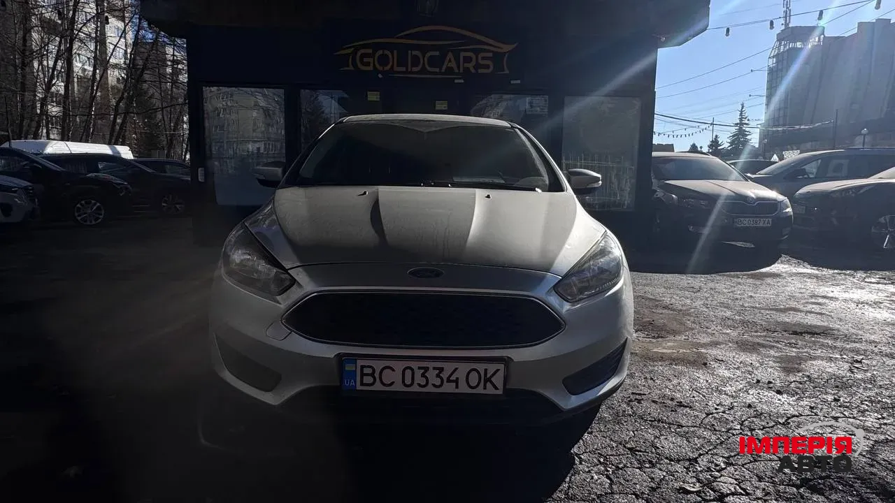 Ford Focus - фото 1