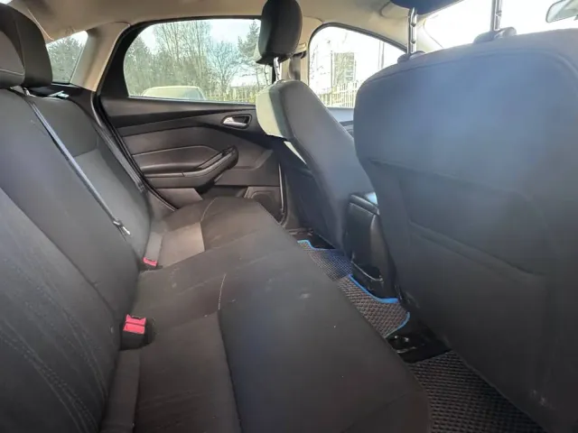 Ford Focus - фото 3
