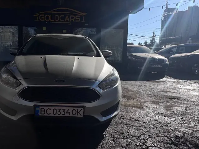 Ford Focus - фото 1