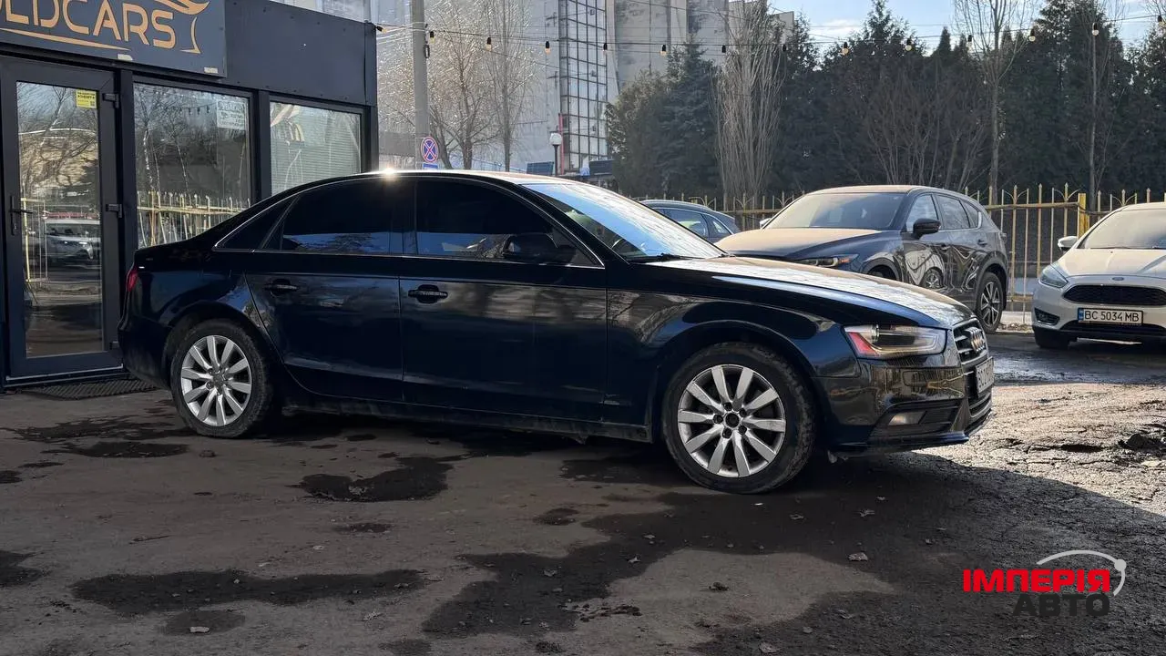 Audi A4 - фото 3