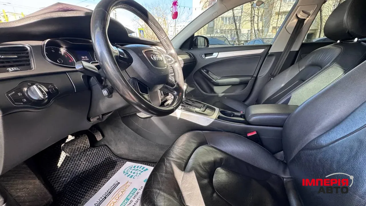 Audi A4 - фото 7