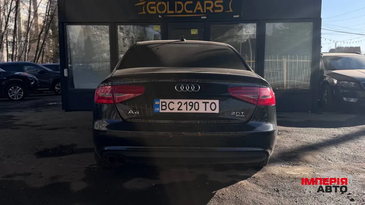 Audi A4 - фото 9