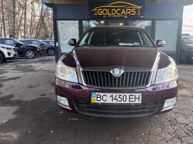 Skoda Octavia - фото 1