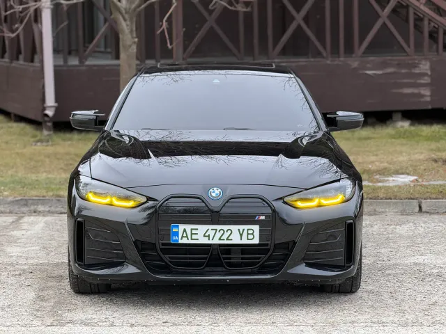 BMW i4 - фото 3