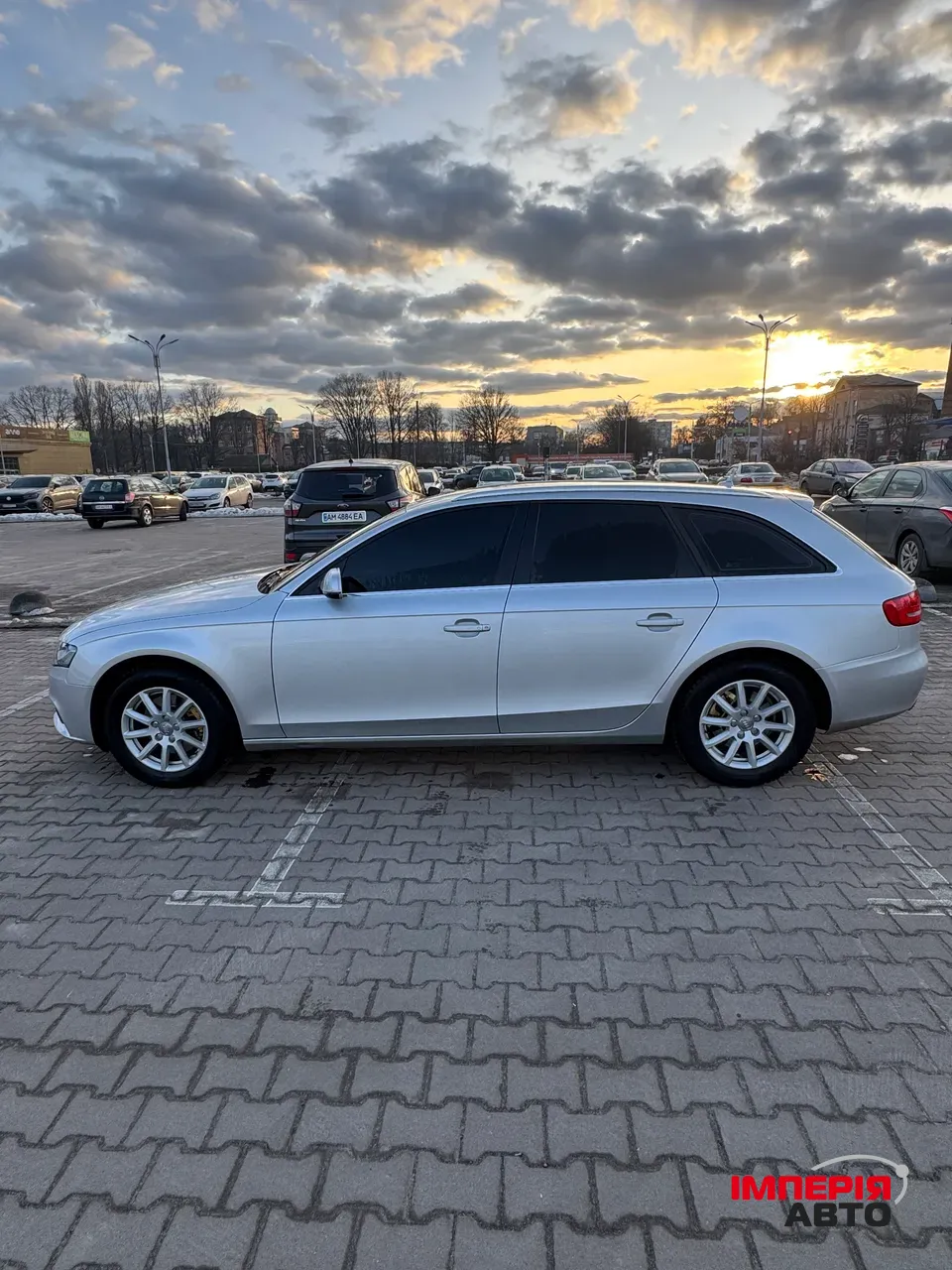 Audi A4 - фото 9