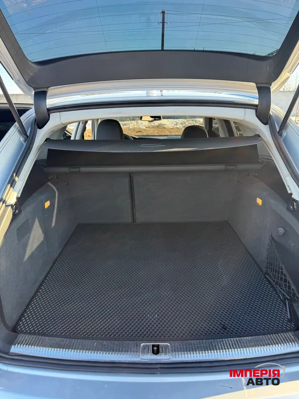 Audi A4 - фото 17