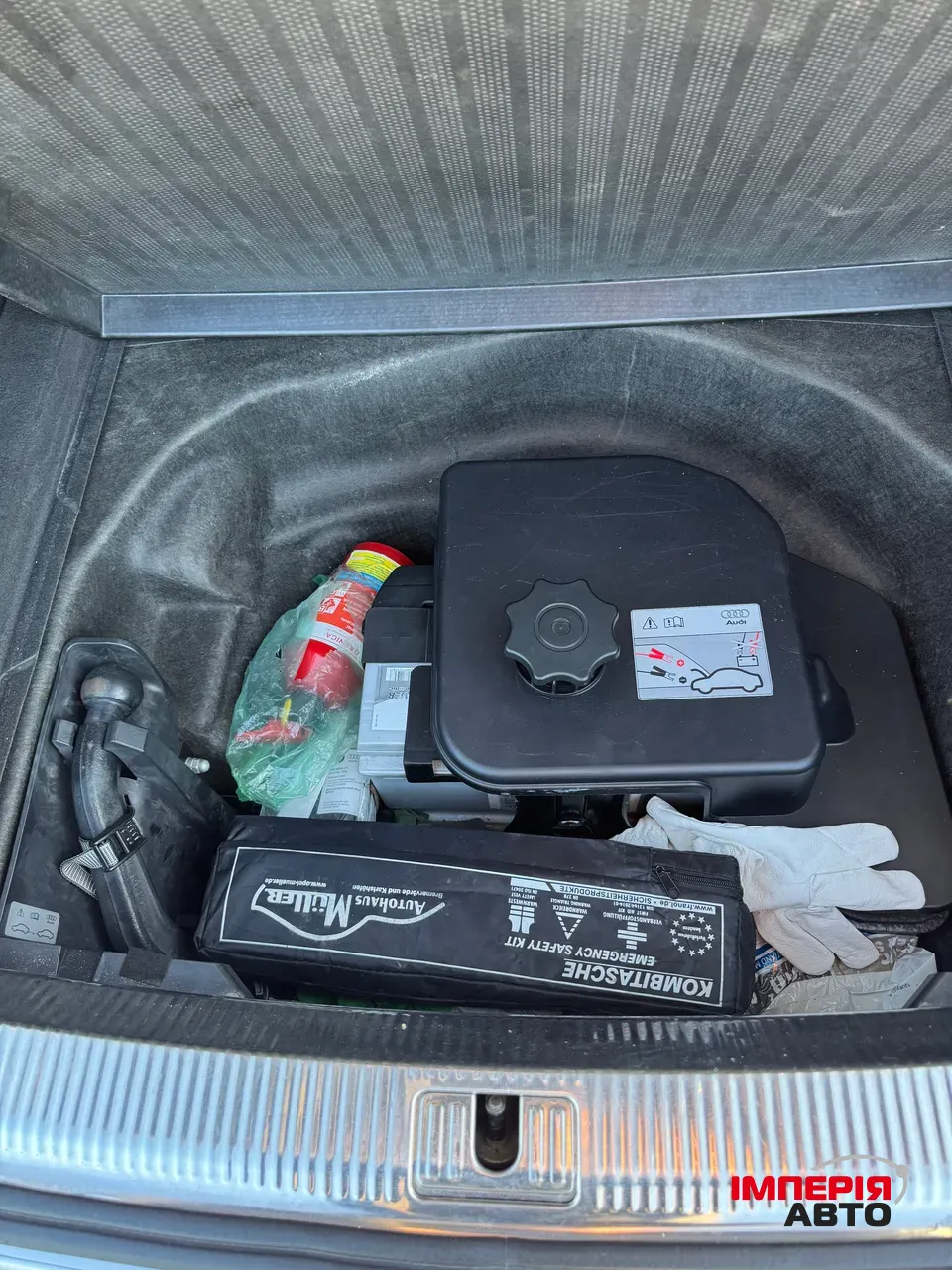 Audi A4 - фото 24