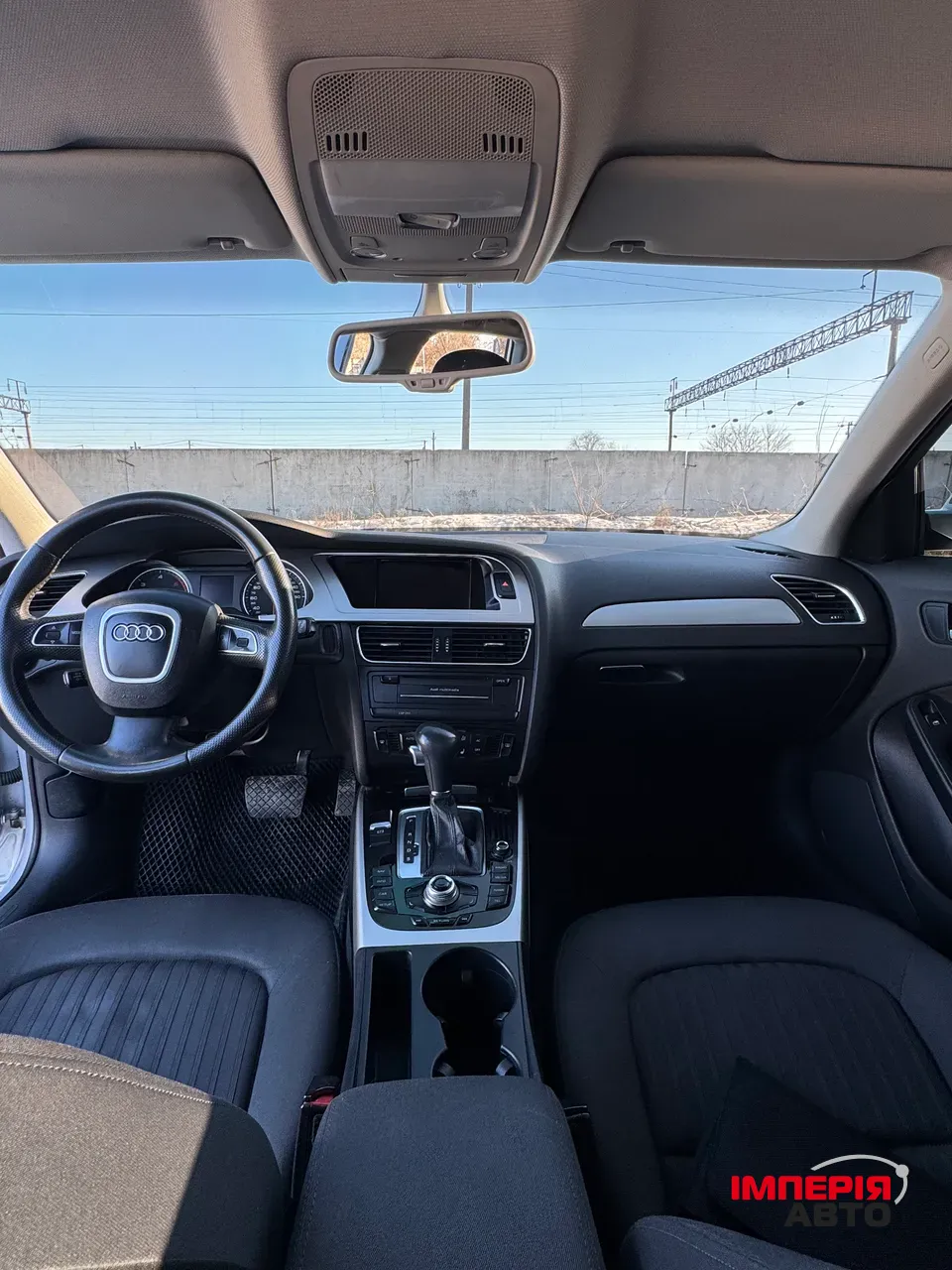 Audi A4 - фото 21