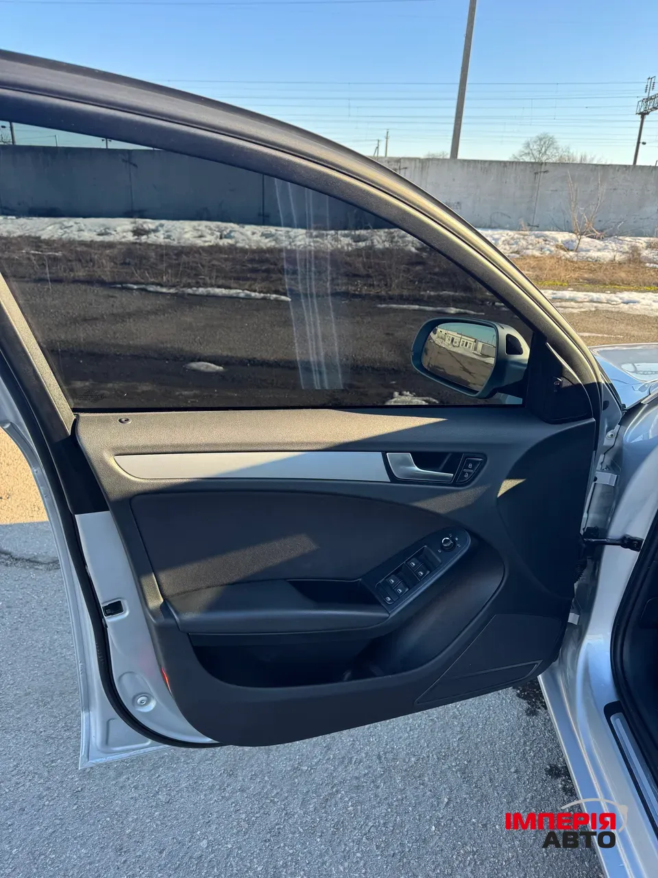 Audi A4 - фото 16