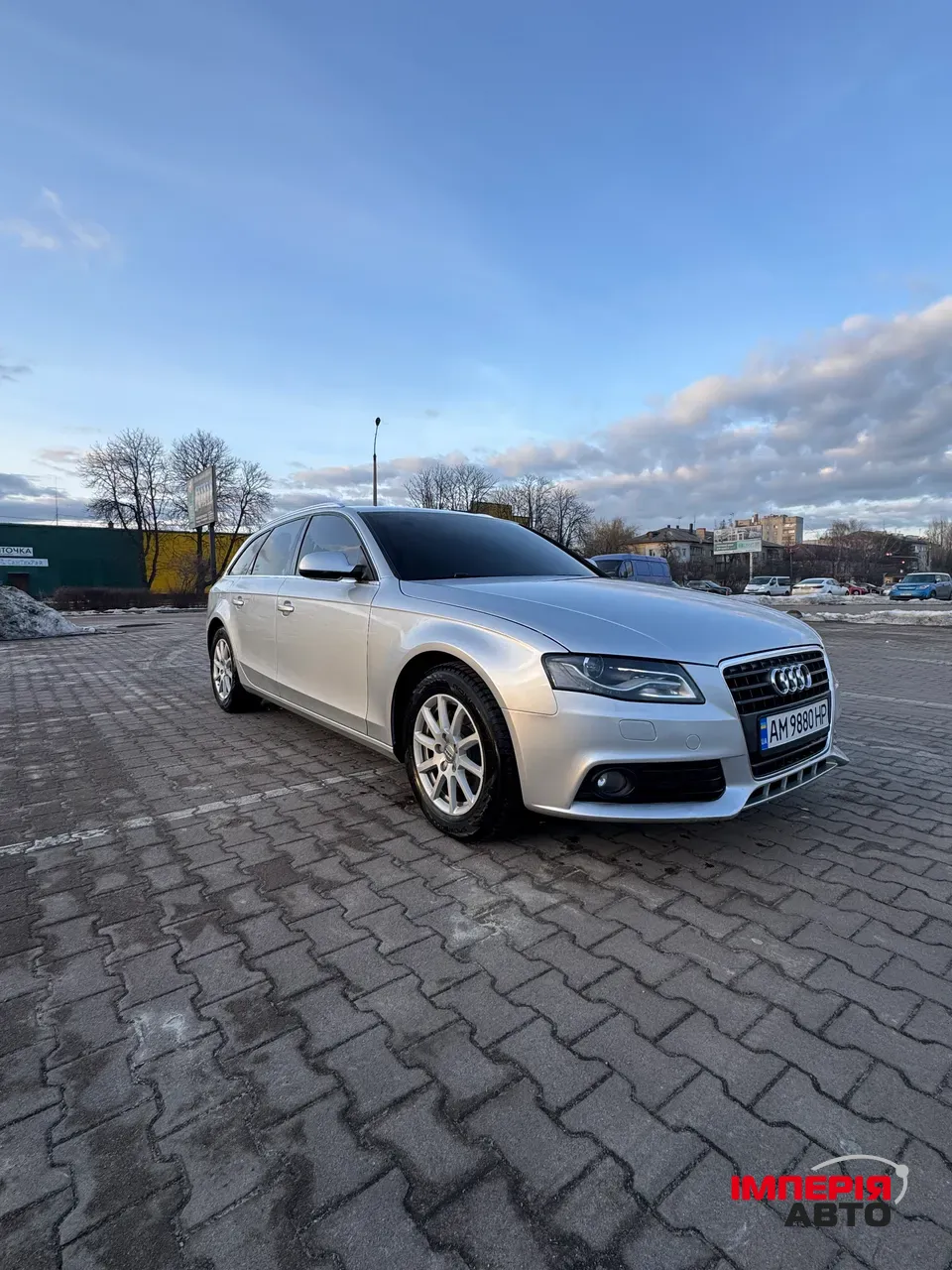 Audi A4 - фото 4
