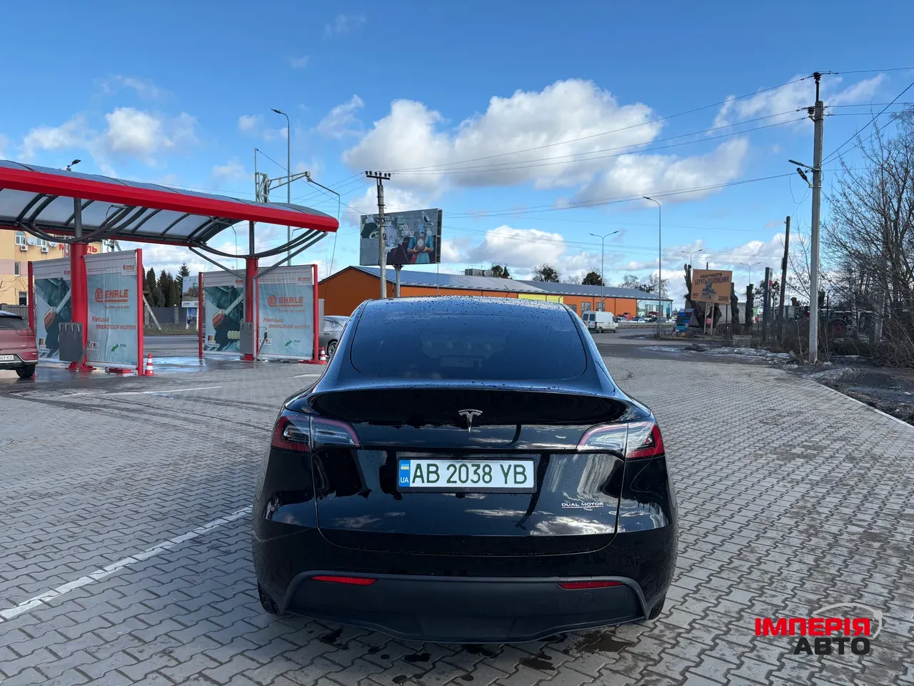 Tesla Model Y - фото 5