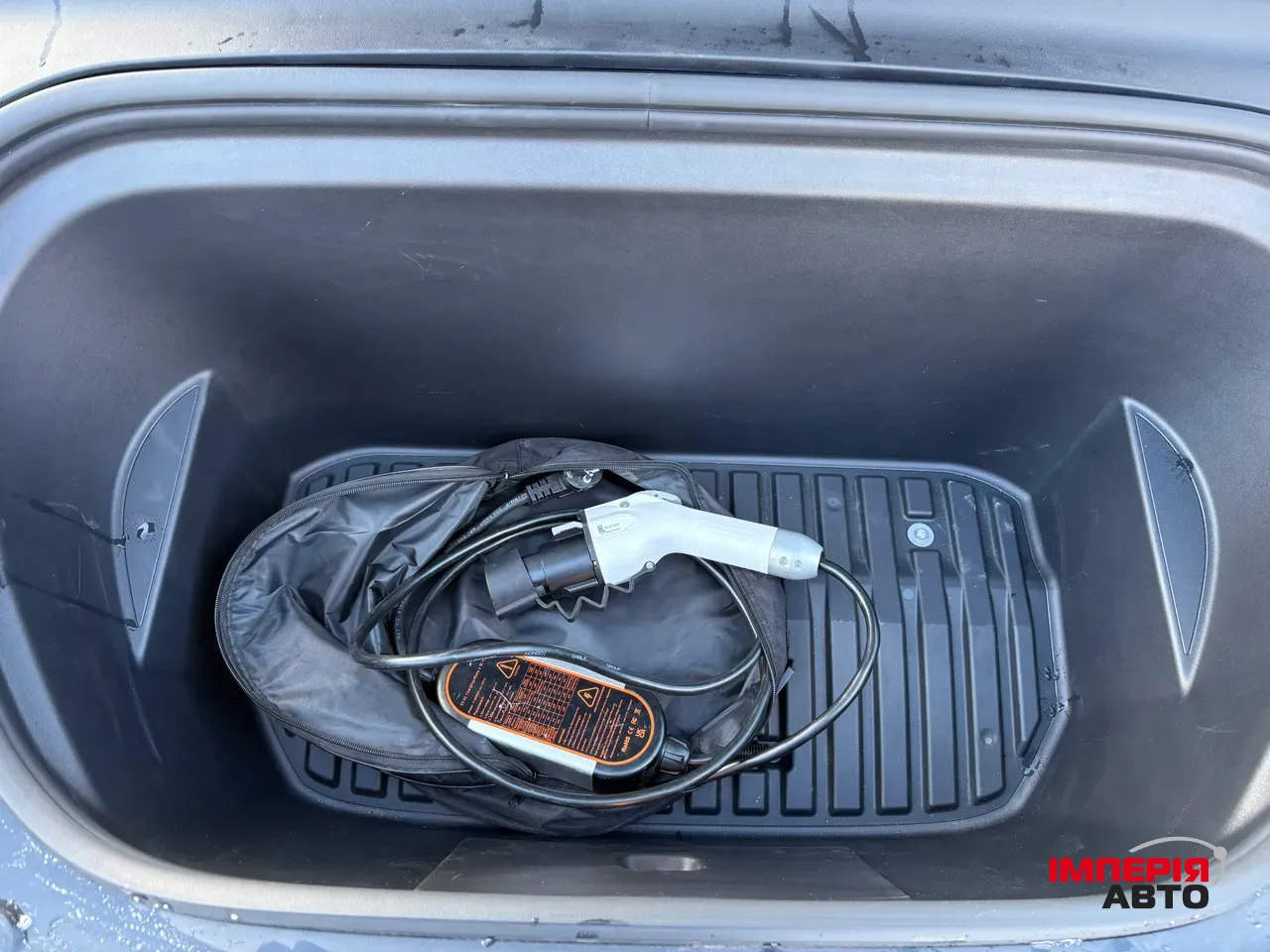 Tesla Model Y - фото 9