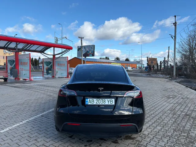 Tesla Model Y - фото 5
