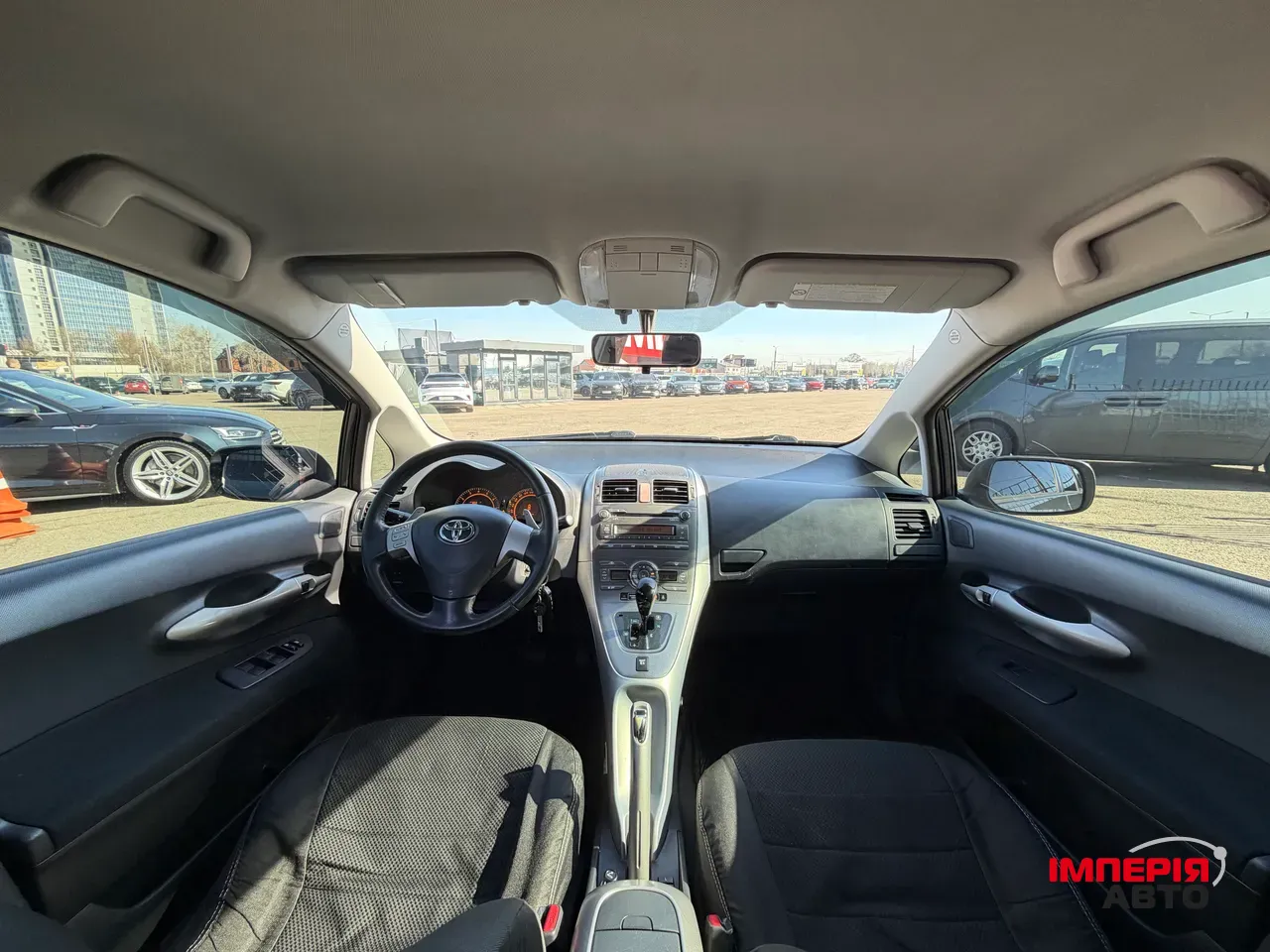 Toyota Auris - фото 14