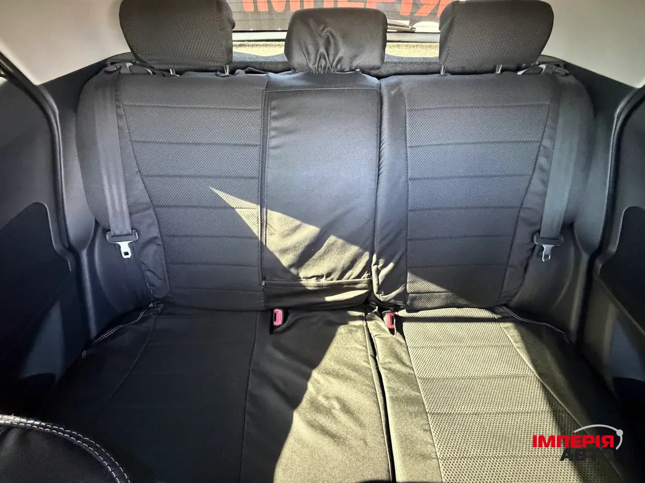 Toyota Auris - фото 10