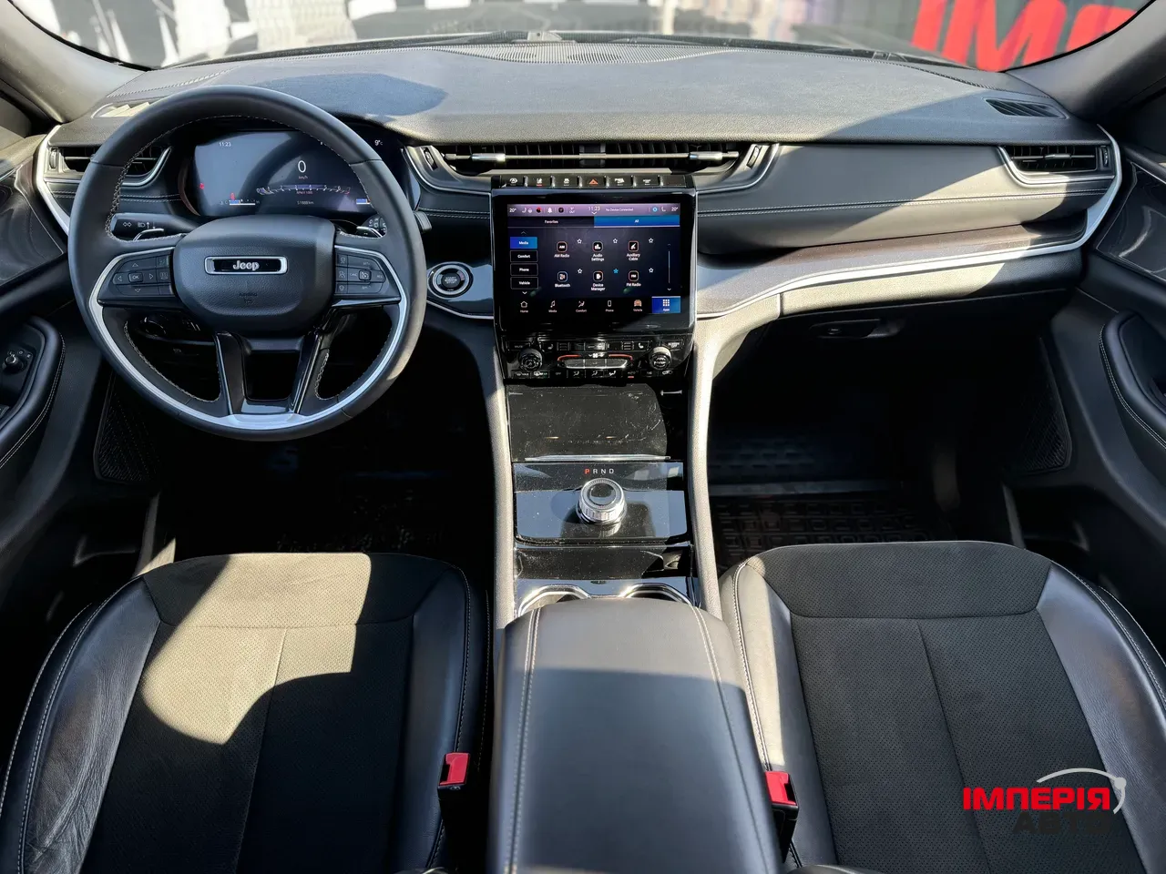 Jeep Grand Cherokee - фото 8