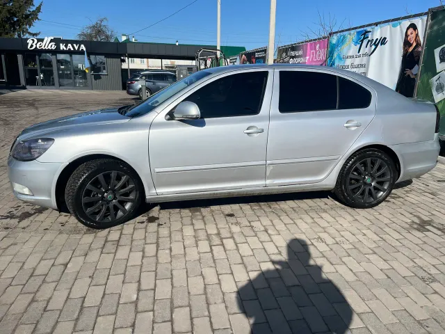 Skoda Octavia - фото 3