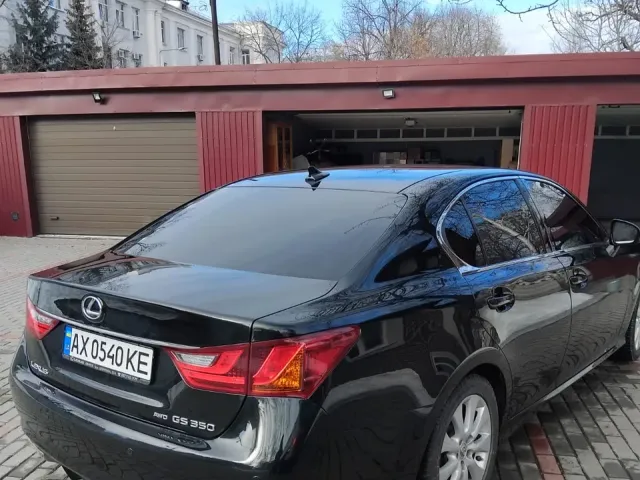 Lexus GS - фото 3