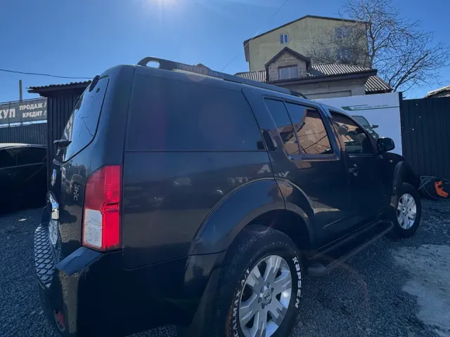 Nissan Pathfinder - фото 3