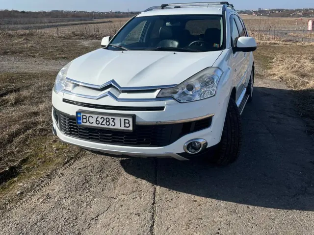 Citroen C-Crosser - фото 2