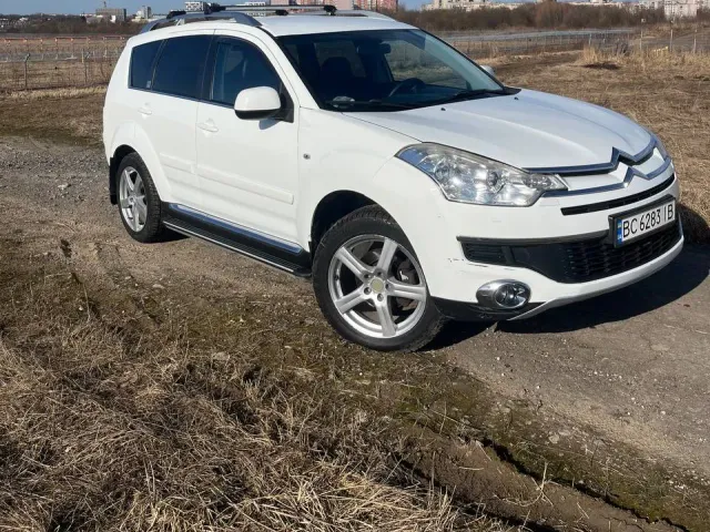 Citroen C-Crosser - фото 1