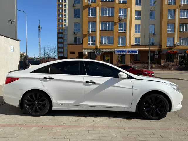 Hyundai Sonata - фото 3