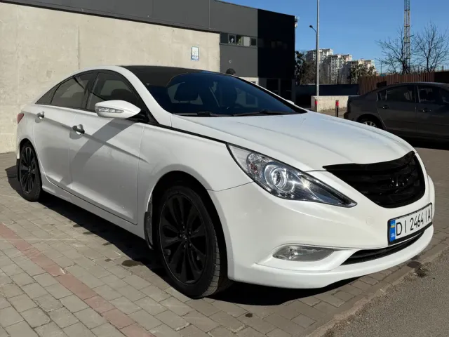 Hyundai Sonata - фото 1