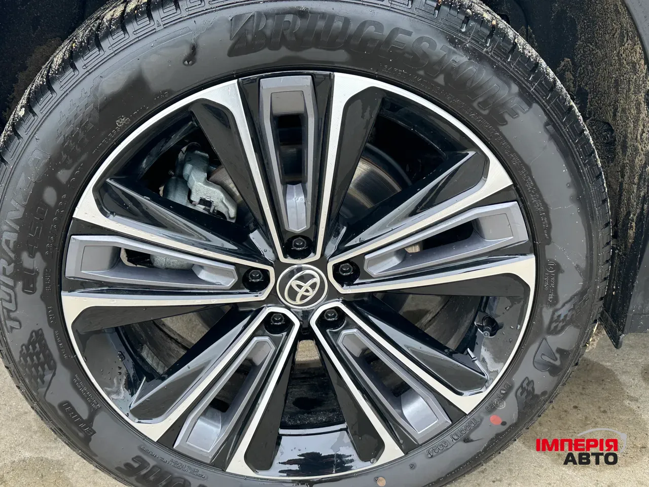 Toyota bZ4X - фото 13