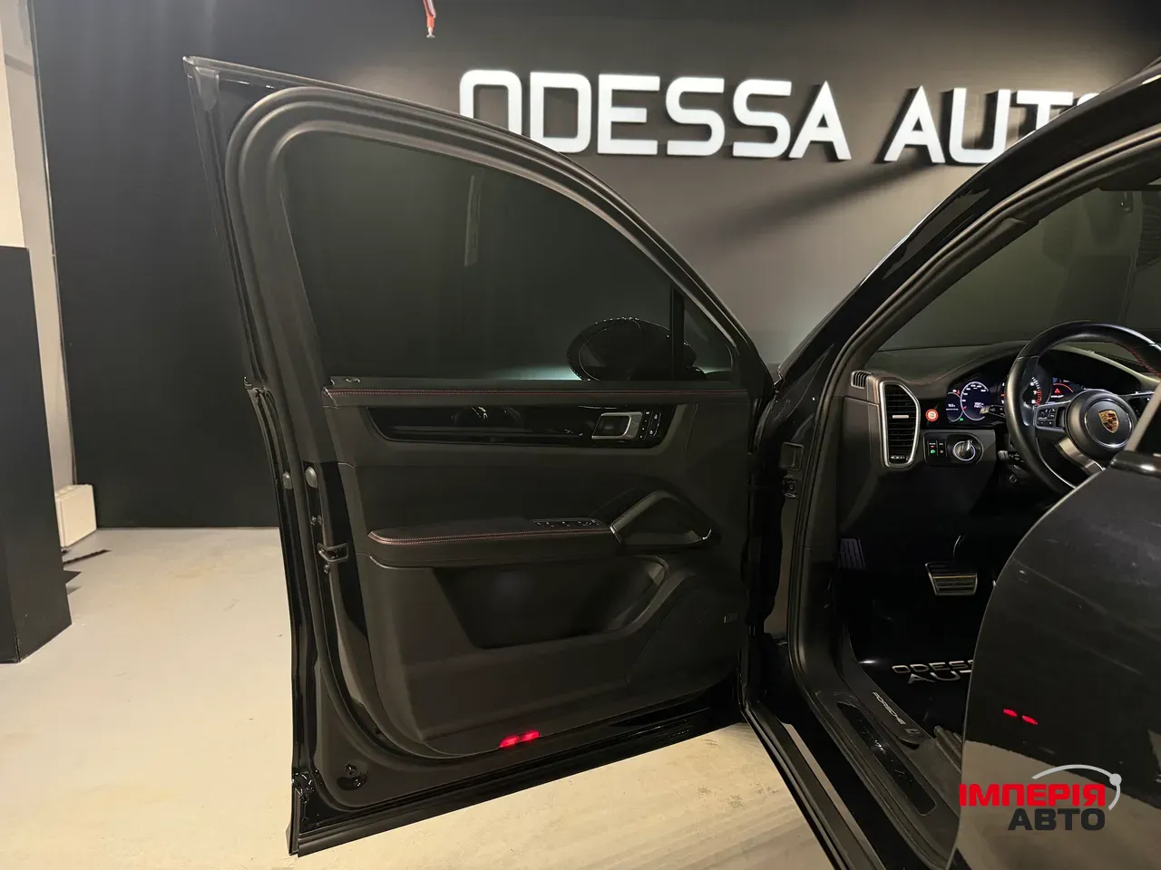 Porsche Cayenne - фото 14