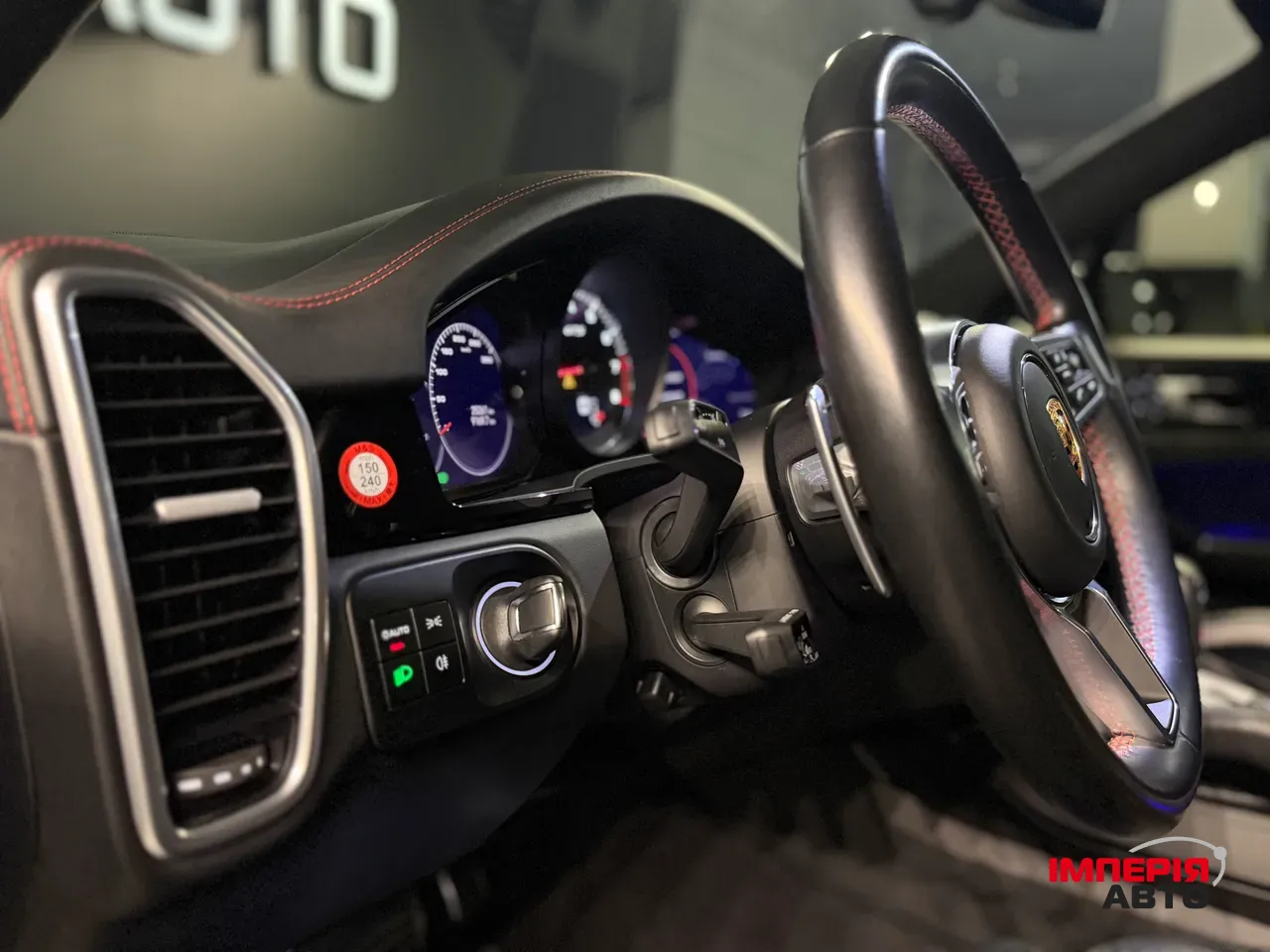 Porsche Cayenne - фото 31