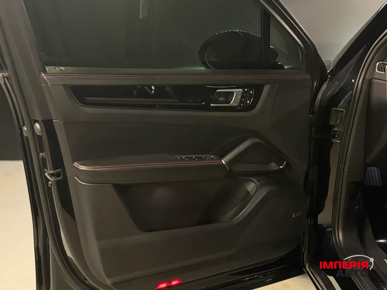 Porsche Cayenne - фото 15