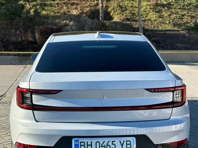 Polestar 2 - фото 4