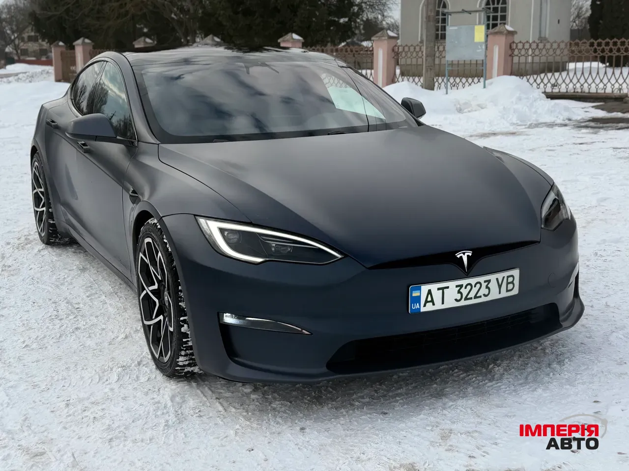 Tesla Model S - фото 1