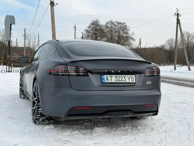 Tesla Model S - фото 3