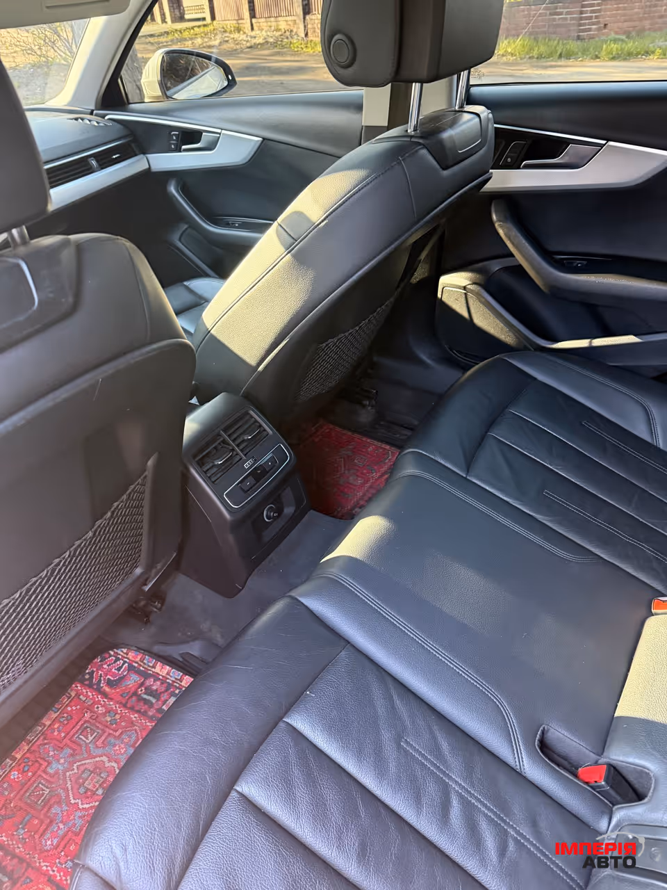 Audi A4 - фото 12