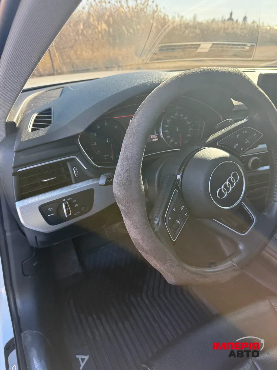 Audi A4 - фото 8